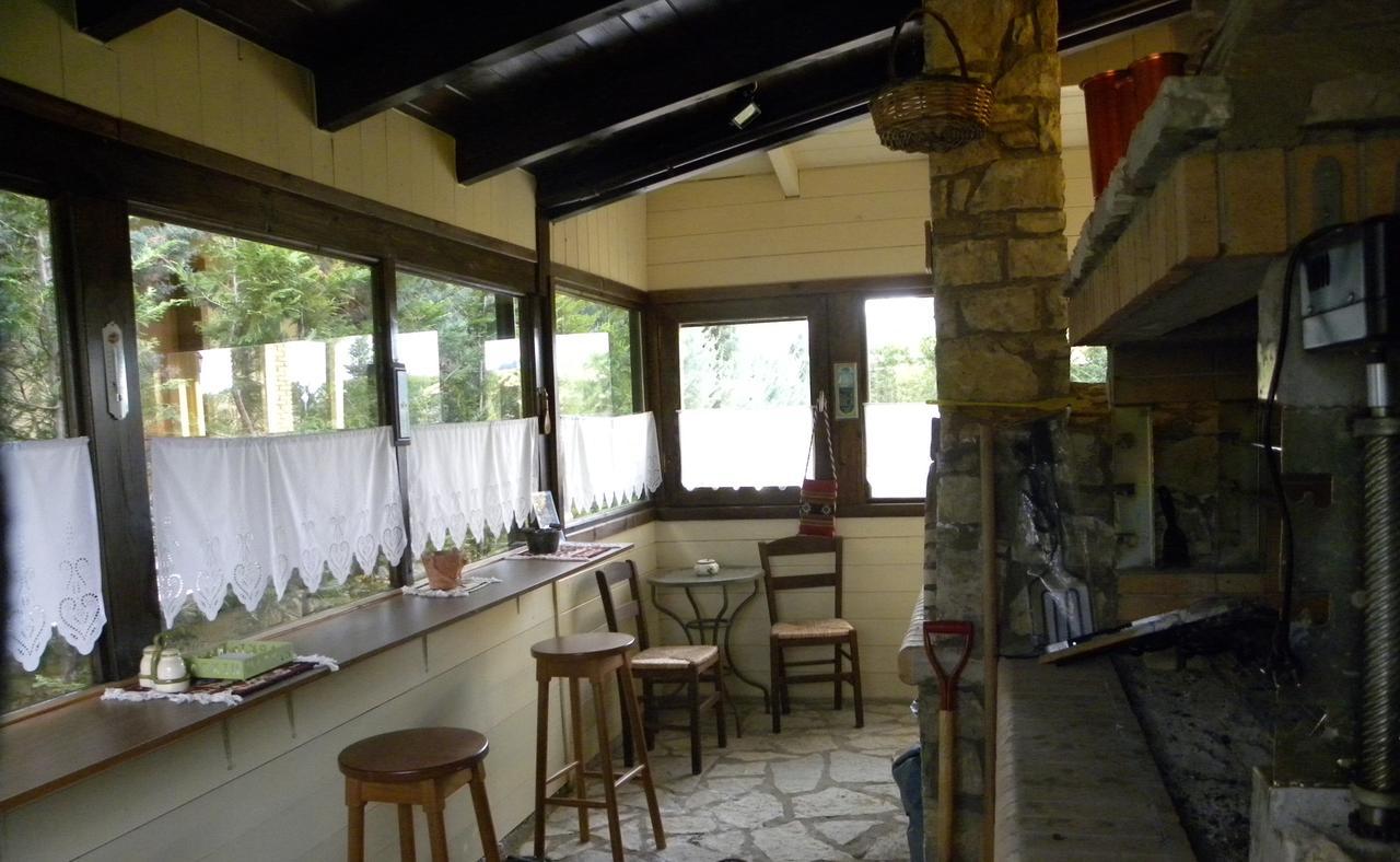 Mountain Chalet Livadi アラコバ エクステリア 写真